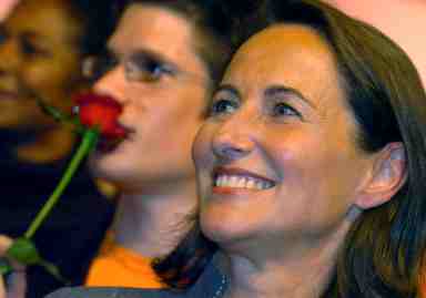 المرشحة الاشتراكية الأوفر حظاً سيغولين رويال، لخوض انتخابات الرئاسة في فرنسا العام المقبل