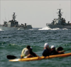 سفينتان حربيتان إسرائيليتان قبالة شواطي شمال إسرائيل 