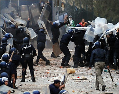 من صدامات سابقة بين الشرطة ومحتجين على ظروف السكن في الجزائر 