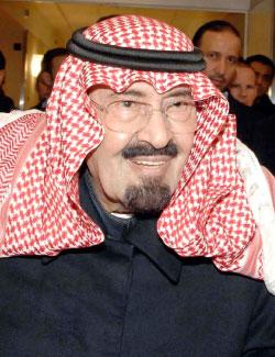 الملك السعودي المدافع الأول عن مبارك