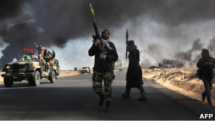المسلحون المعارضون للقذافي فقدوا السيطرة على رأس لانوف