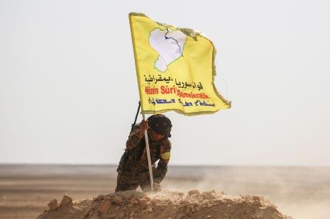 يرزح الأكراد تحت وطأة «مخاوف كبرى» من تغيرات تضعهم في مواجهة حرب «كرديّة ــ عربيّة» (أ ف ب) 