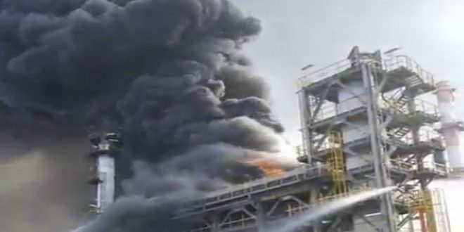 حريق بخزانات الوقود في مصنع للاحتلال الإسرائيلي بميناء أسدود