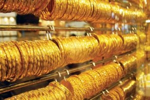 ارتفاع بمبيعات الذهب إلى 3 كيلو غرام يومياً بدمشق..وضبط امرأة تبيع ذهباً مزوراً للصاغة!