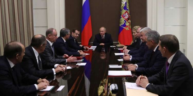 بوتين يبحث مع مجلس الأمن الروسي “التطور الإيجابي” للوضع في سوريا