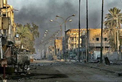 صورة من الدمار الذي سببته الحرب الأمريكية على العراق