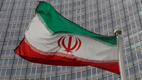  الخارجية الإيراني يزور مسقط.. وروحاني يعرب عن ثقته بأن أمريكا ستوقف الضغط على إيران