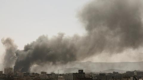 الحوثيون: مقتل شخصين وإصابة اثنين بغارات للتحالف للعربي على مواقع في صنعاء
