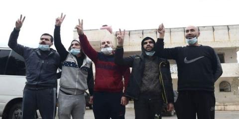 تحرير 5 مختطفين كانوا محتجزين لدى التنظيمات الإرهابية بريف حلب.jpg