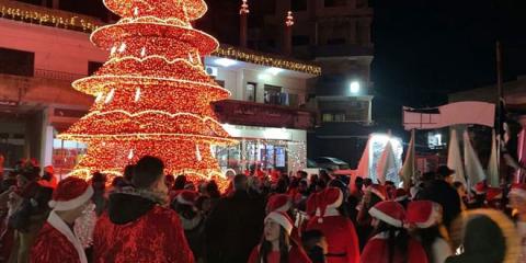 كرنفال نويل السادس في بلدة المزينة بريف حمص ينشر الفرح والبهجة