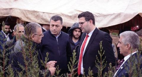 وزير الزراعة اللبناني في اللاذقية وسوريا تهديه 200 ألف غرسة حراجية