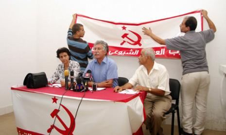 خلال مؤتمر صحافي لزعيم حزب العمال الشيوعي حمة حمامي في تونس الأسبوع الماضي (صلاح حبيبي ــ أ ف ب)