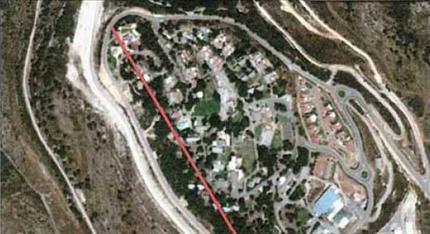 صورة تظهر الأراضي اللبنانية المحتلة خلف الخط الأزرق في «مسكاف عام» («السفير») 