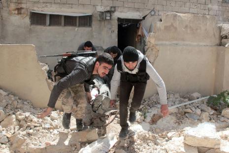 مسلّحون في حلب أول من أمس (أ ف ب)
