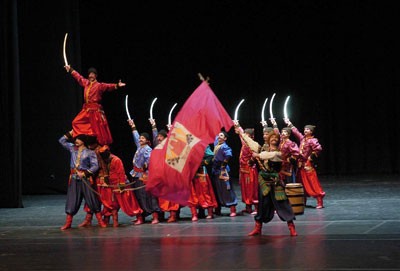 فرقة الرقص الشعبي الأوكراني ضمن انطلاق فعاليات أيام الثقافة الأوكرانية