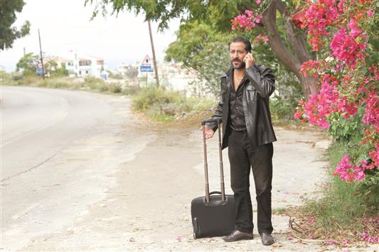 عبد المنعم عمايري في مشهد من «حارة المشرقة» (نبيل نجم ــ عن صفحة المسلسل على «فايسبوك»)