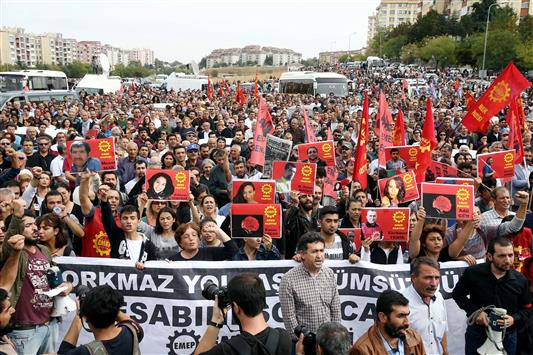 جانب من التظاهرة ضد اردوغان في أنقرة (ا ف ب)