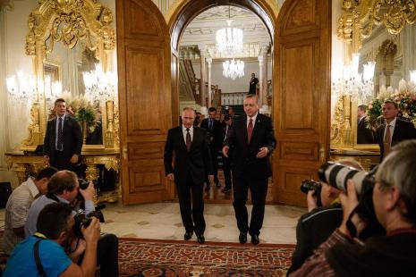 أردوغان: أجرينا تقويماً بشأن حلب، والاستراتيجيات الممكن وضعها (أ ف ب) 