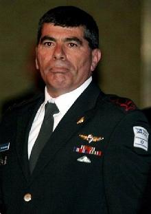 الجنرال غابي إشكنازي رئيس الأركان الإسرائيلية