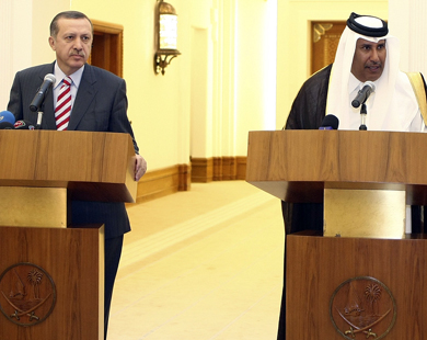 أردوغان في المؤتمر الصحفي مع رئيس الوزراء القطري حمد بن جاسم
