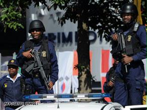عناصر من الشرطة الجنوب أفريقية