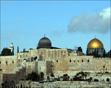 يعتبر اليهود أن بناء كنيس الخراب إشعار بهدم المسجد الأقصى.